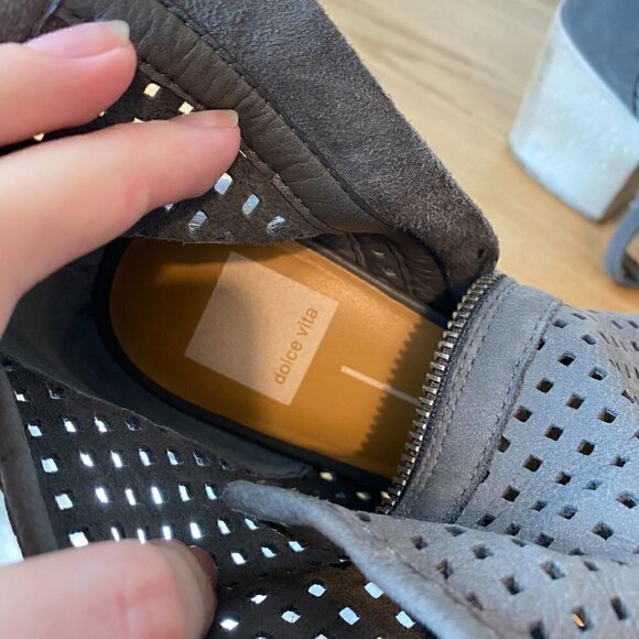 Dolce Vita Kenyon Smoke Grey Perforated Nubuck Bootie Size 9/9.5 - Picture 3 of 11